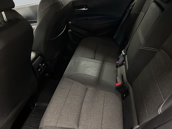 Toyota Corolla 7 of 15
