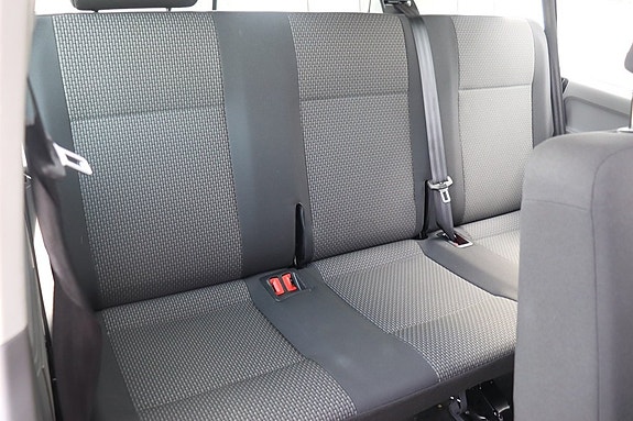Volkswagen Caravelle 10 of 11