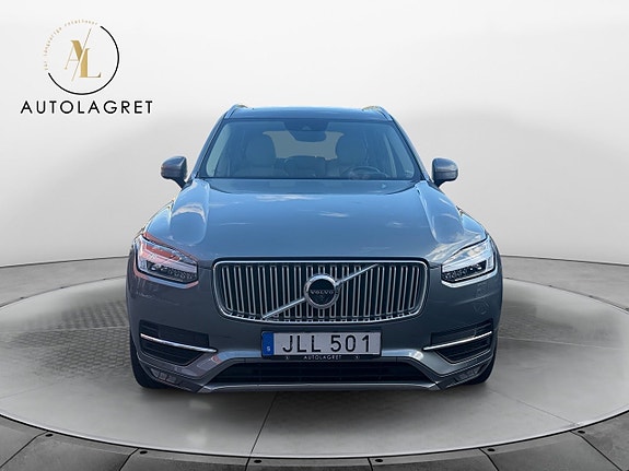 Volvo XC90 3 of 23