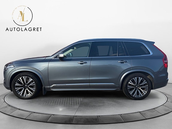 Volvo XC90 2 of 23