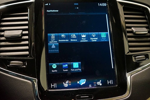 Volvo XC90 17 of 23