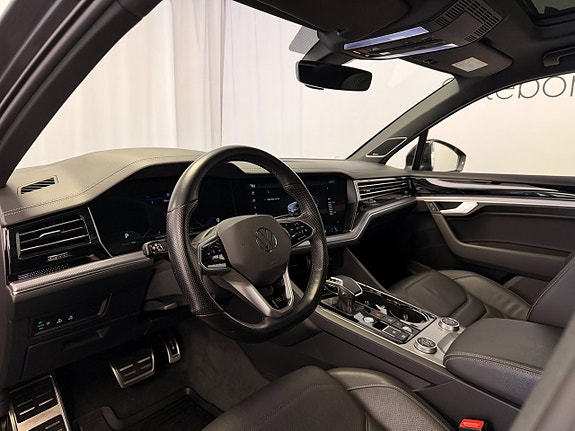 Volkswagen Touareg 13 of 19