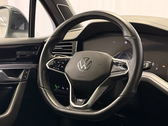 Volkswagen Touareg 15 of 19