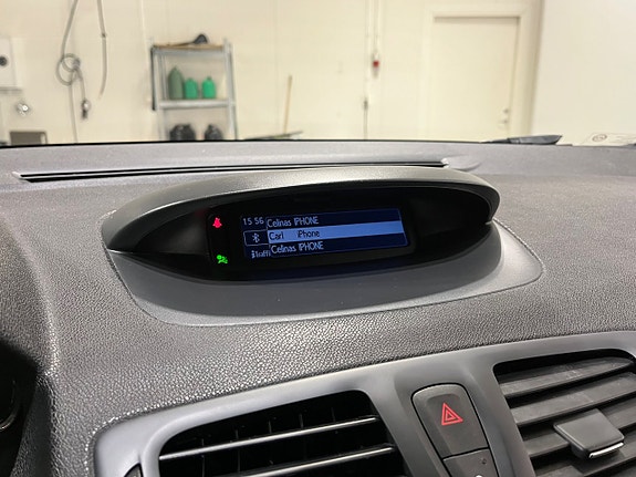 Renault Megane 15 of 16