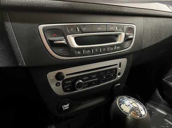 Renault Megane 14 of 16
