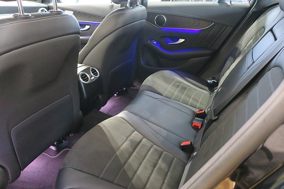 Mercedes-Benz GLC300 de 7 of 15