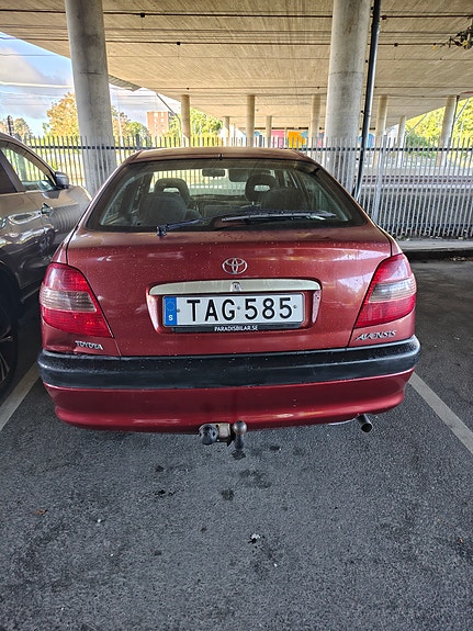 Toyota Avensis 3 of 7