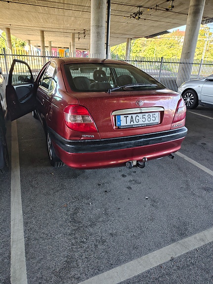 Toyota Avensis 4 of 7