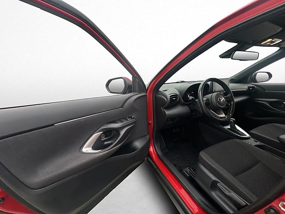 Toyota Yaris Cross 10 of 30