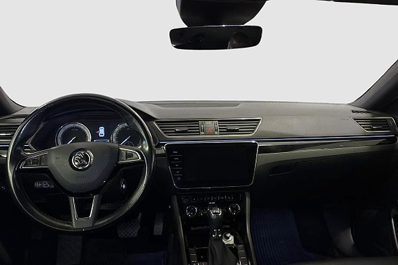 Skoda Superb 9 of 11