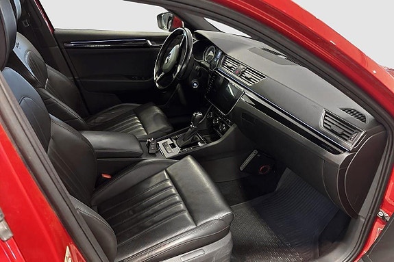 Skoda Superb 6 of 11
