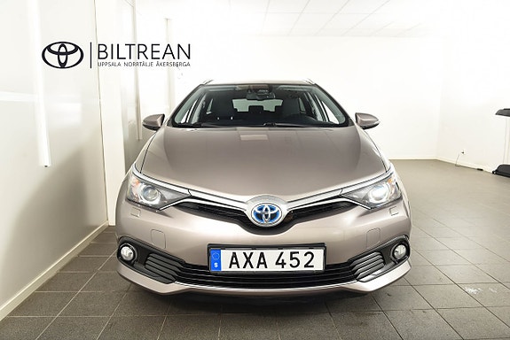 Toyota Auris 5 of 14