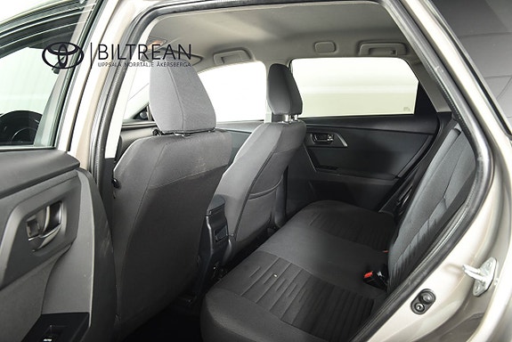 Toyota Auris 7 of 14