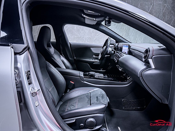 Mercedes-Benz CLA200 15 of 28