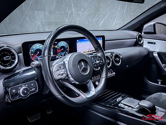 Mercedes-Benz CLA200 12 of 28