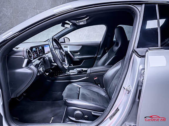 Mercedes-Benz CLA200 10 of 28