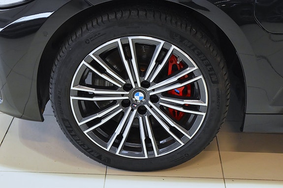 BMW 330e 23 of 23