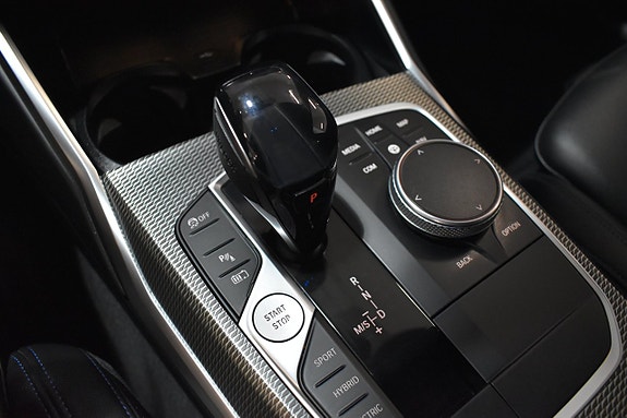 BMW 330e 13 of 23