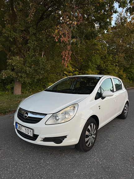 Opel Corsa 2 of 15