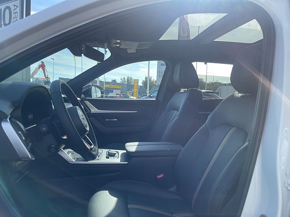 Mazda CX-80 11 of 19