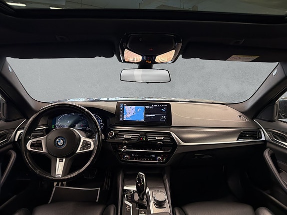BMW 530e 12 of 30