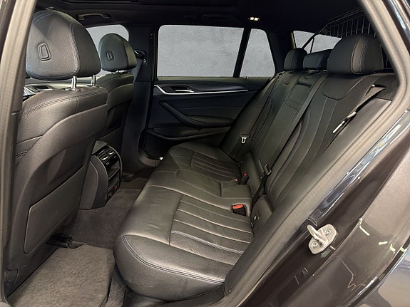 BMW 530e 11 of 30