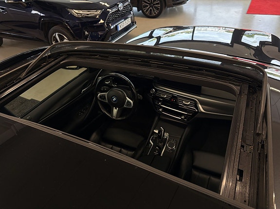 BMW 530e 30 of 30