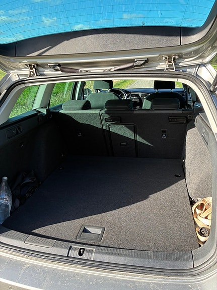 Volkswagen Golf VII 6 of 9