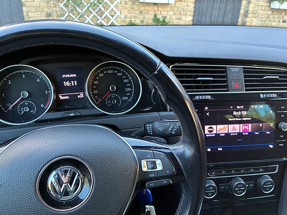 Volkswagen Golf VII 9 of 9