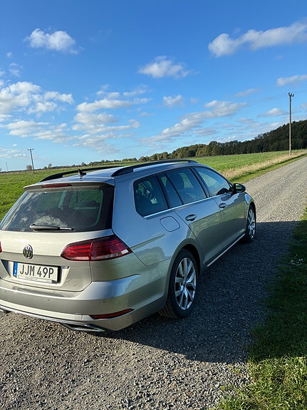 Volkswagen Golf VII 5 of 9