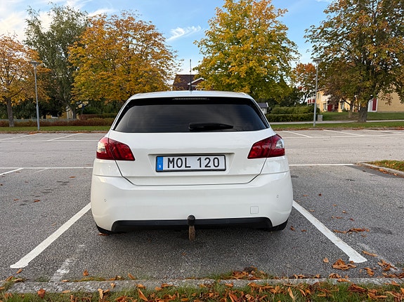 Peugeot 308 3 of 18