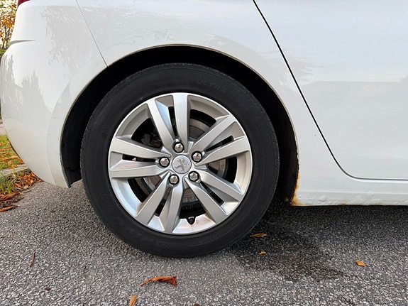 Peugeot 308 10 of 18