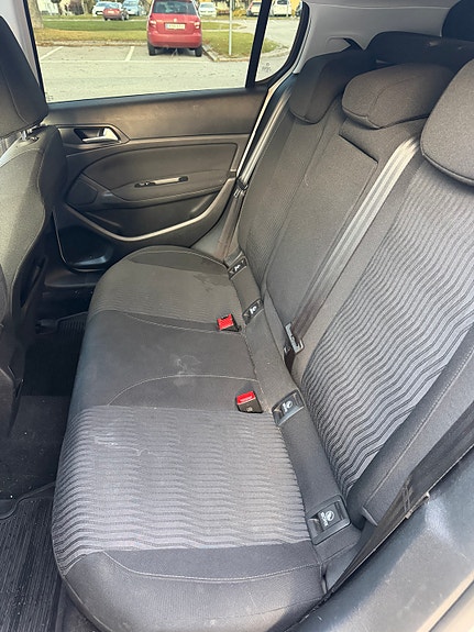Peugeot 308 14 of 18