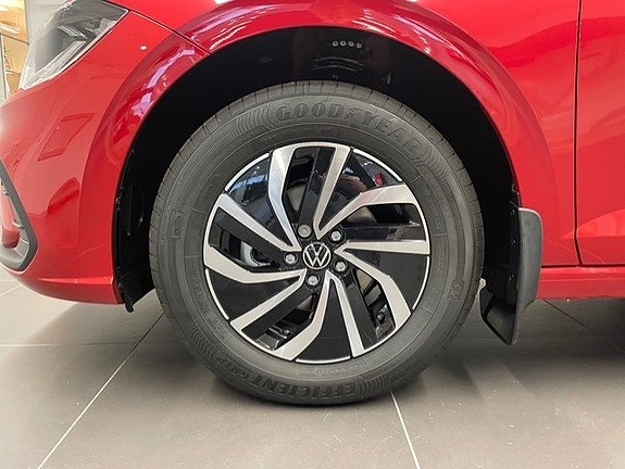 Volkswagen Polo 15 of 17