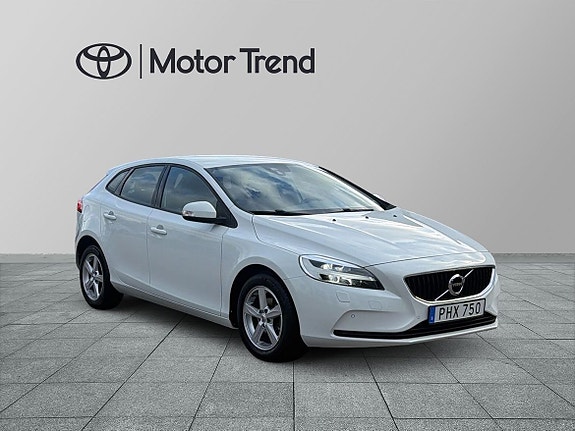 Volvo V40 6 of 22