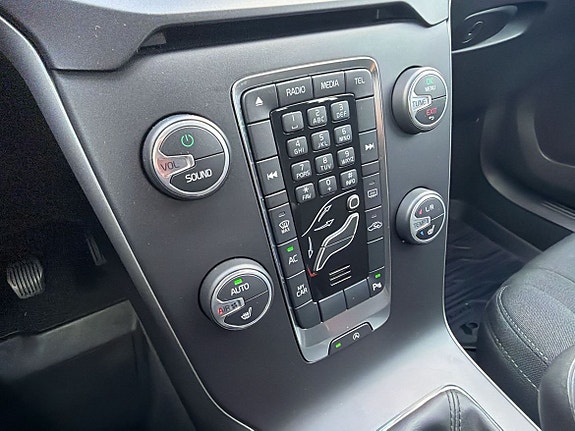 Volvo V40 22 of 22