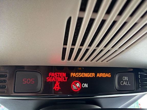 Volvo V40 20 of 22