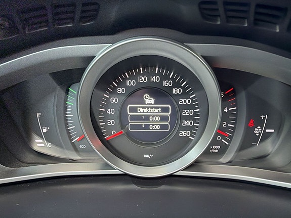 Volvo V40 19 of 22
