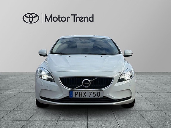 Volvo V40 5 of 22