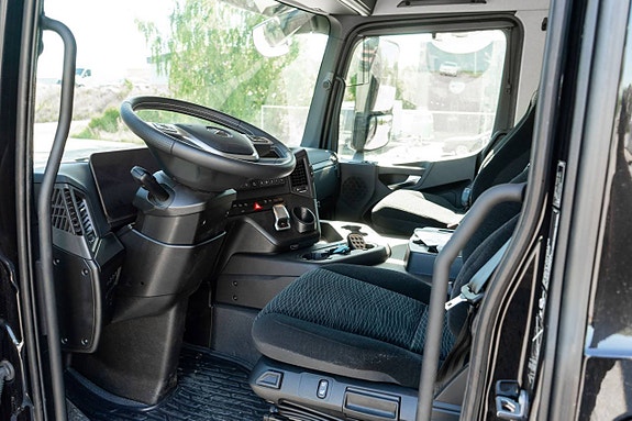 Mercedes Actros täckt biltransport 9 of 12