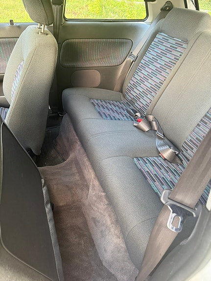 Mazda 323S 5 of 12