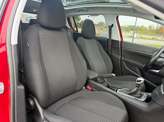 Peugeot 308 11 of 14