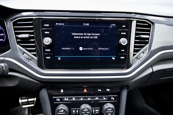 Volkswagen T-Roc 22 of 25