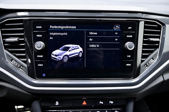 Volkswagen T-Roc 24 of 25