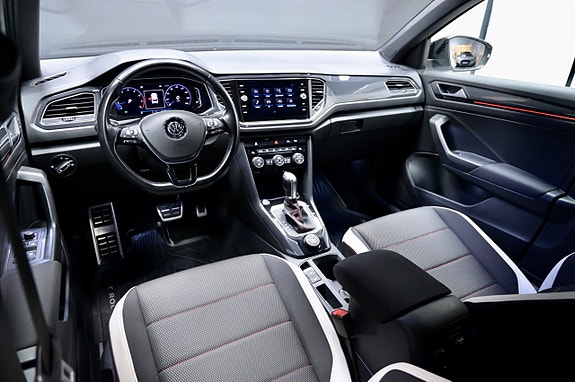 Volkswagen T-Roc 14 of 25