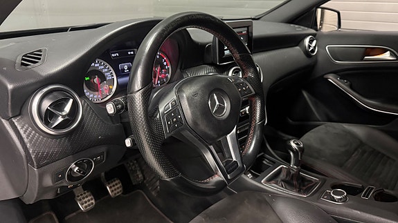 Mercedes-Benz A180 12 of 25