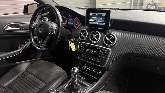 Mercedes-Benz A180 17 of 25