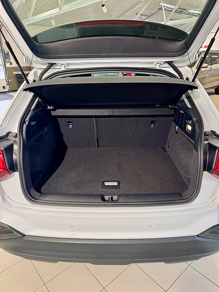 Audi Q2 7 of 13