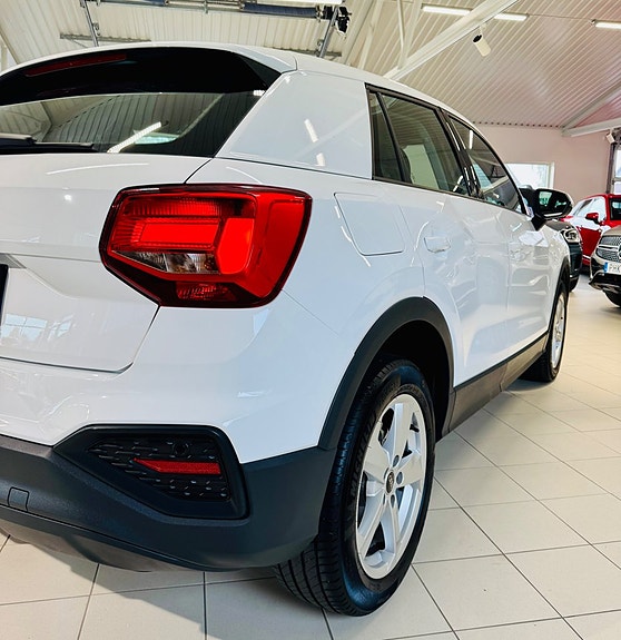 Audi Q2 6 of 13