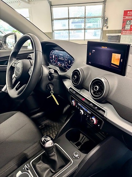 Audi Q2 4 of 13